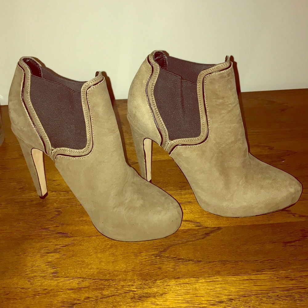 Circus by Sam Edelman Olive Green Booties